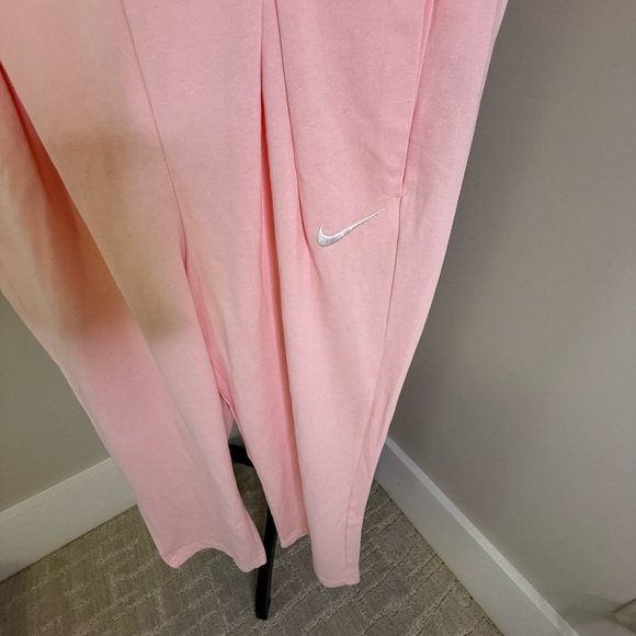Nike Soft Pink Joggers - Picture 3 of 9